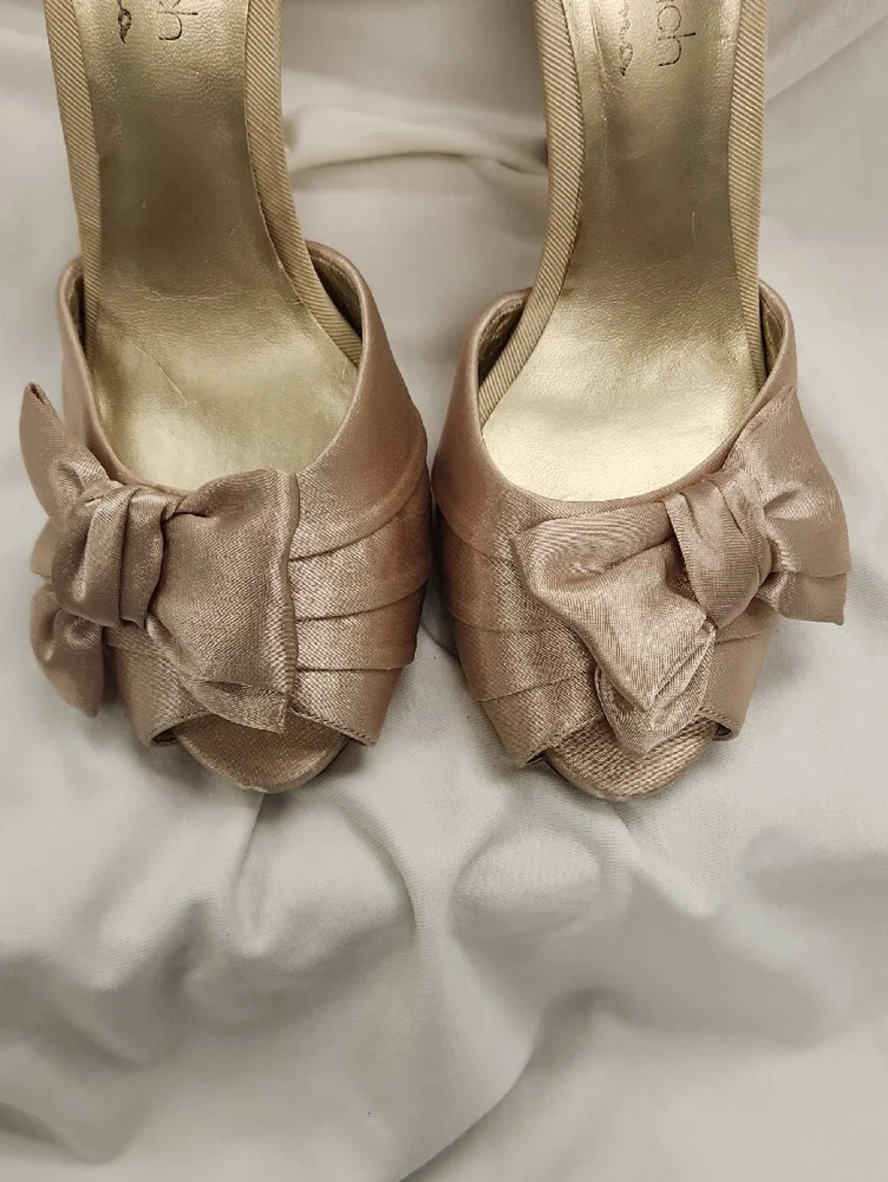 🩰 Blush Satin Ankle-Strap Peep-Toe Heels Sz 7.5